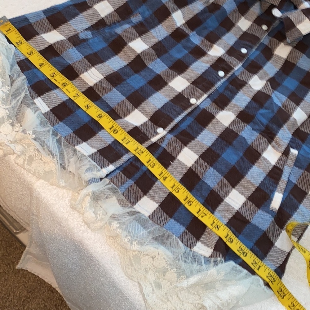 Hayden Los Angelos button down shirt lace edged long sleeves plaid Size Medium - Picture 4 of 9